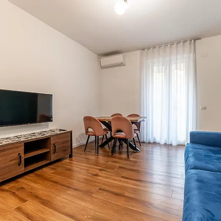 Claudia Flat - Metro Basilica San Paolo Roma